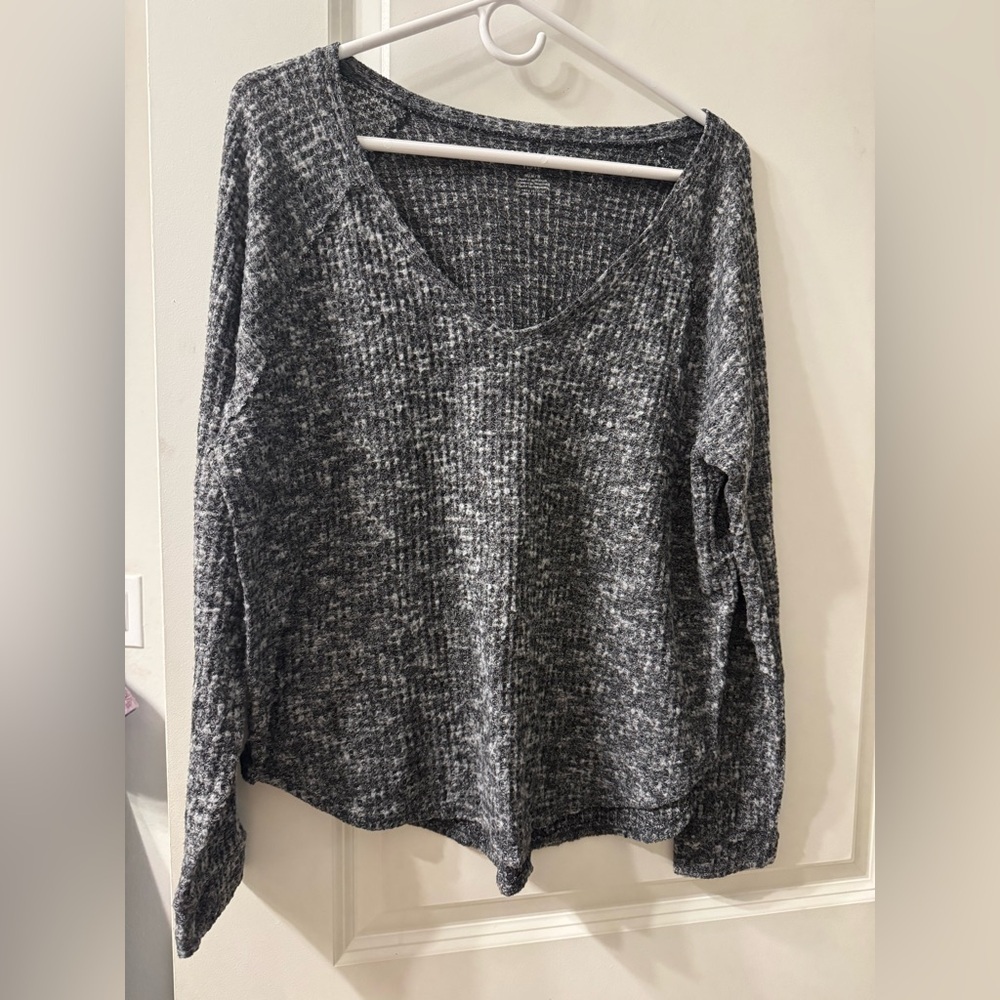 American Eagle Soft and Sexy Plush Gray Knit V-Neck Sweater